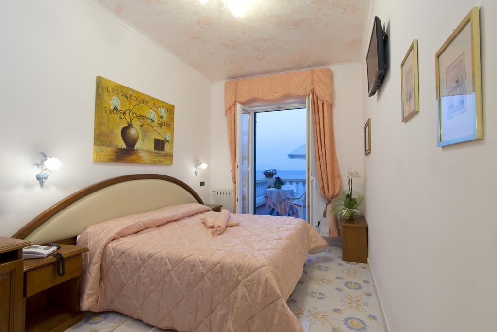 Hotel Giardino Delle Ninfe E La Fenice Ischia Buitenkant foto